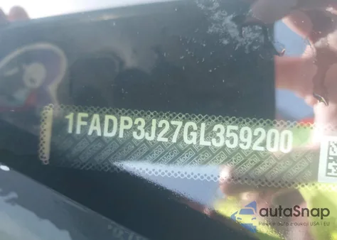 2016 Ford Focus Titanium z USA, uszkodzony, nr VIN 1FADP3J27GL359200